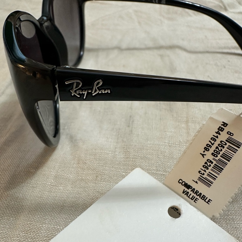NWT Ray-Ban Cat Eye Black Sunglasses ☀️ 😎
